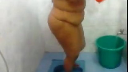 एक हिंदी पिक्चर फिल्म सेक्सी में चिलिंग जागृति