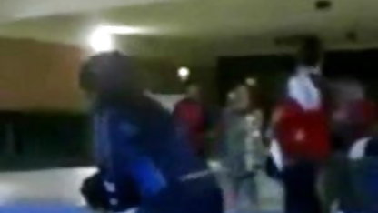 वे हिंदी में सेक्सी पिक्चर मूवी उसे एक पाउडर के बदले में एक कार देते हैं